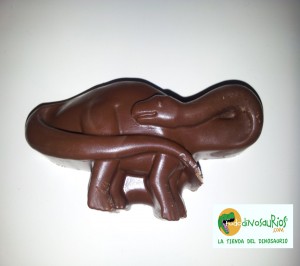 "braquiosaurio de chocolate negro"